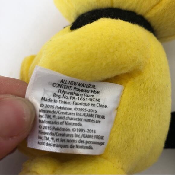 Pokémon Pikachu Plush 2015 Tomy Pokemon Stuffed Animal Yellow Black Toy Anime - Picture 8 of 12